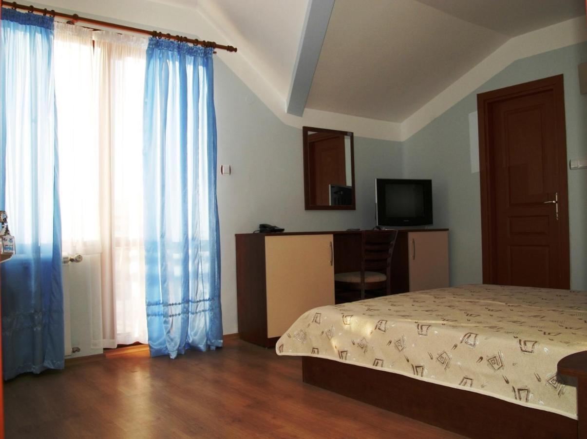 Boryka Family Hotel Asikoria Екстер'єр фото